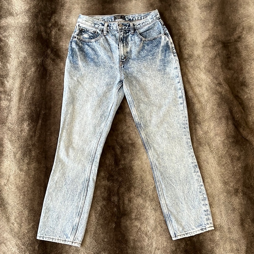 Abercrombie High Rise mom jean 2/26 EUC